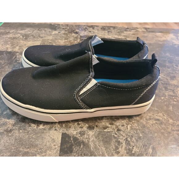 Wonder nation size 6 boys black slip on canvas style shoes - Picture 3 of 7